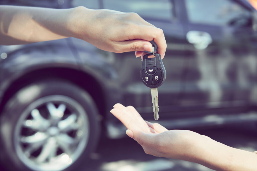 proper locksmith for a car key 